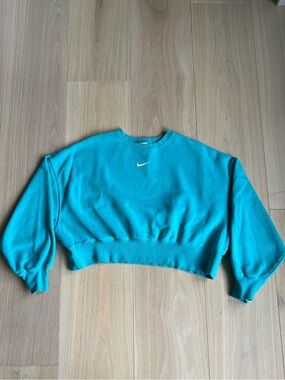 Nike: Womens Sportswear Phoenix Fleece Oversized Crew-Neck Sweatshirt